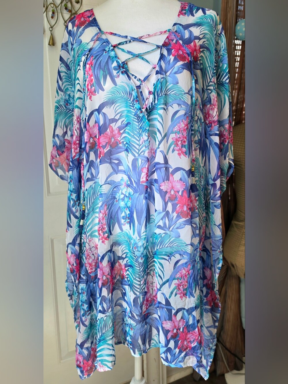 Tommy Bahama Lace-Up V Neck Tropical Floral Swim Cover-Up Womens S/M Blue Pink
